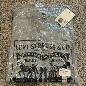 Levi Strauss & Co Shirt